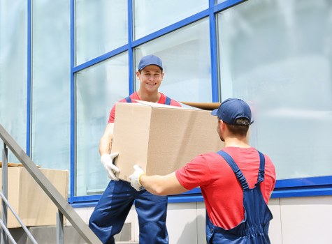 Removal truck hire service for moving homes in St Johns Wood
